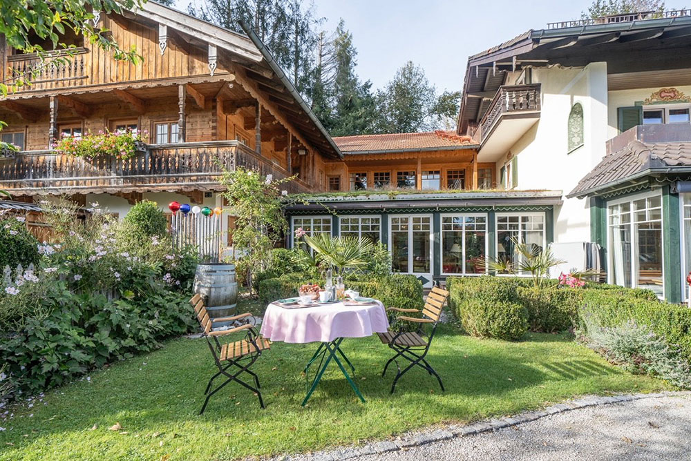 Landhaus-Benediktenhof-Gartenanlage